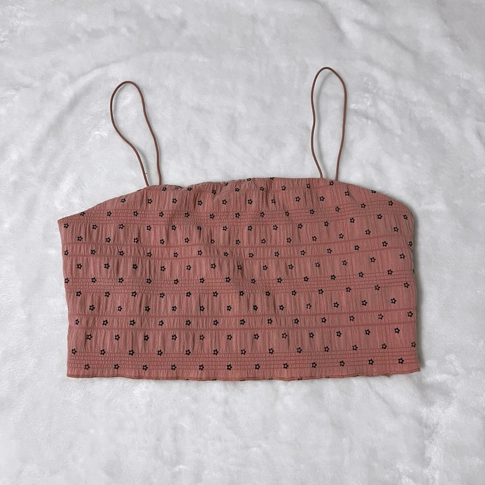 pink tank top